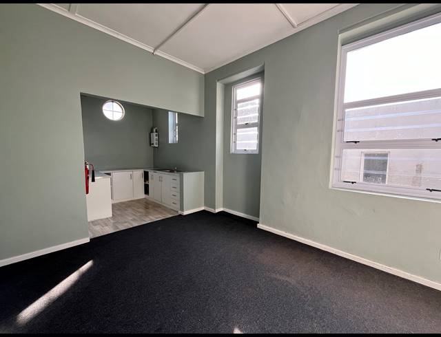 676M² OFFICE FOR SALE IN SOUTHERNWOOD